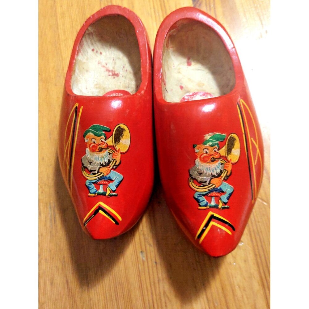 Vintage Wooden Shoe Clogs Hand Carved & Painted in Holland 7" x 3"